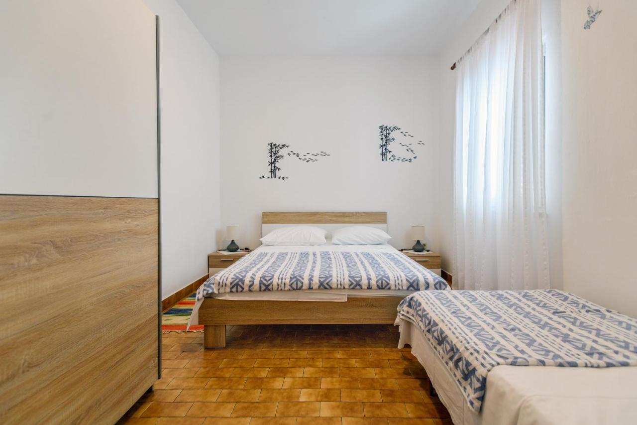 Apartmant Prosika Pag Town Exterior photo