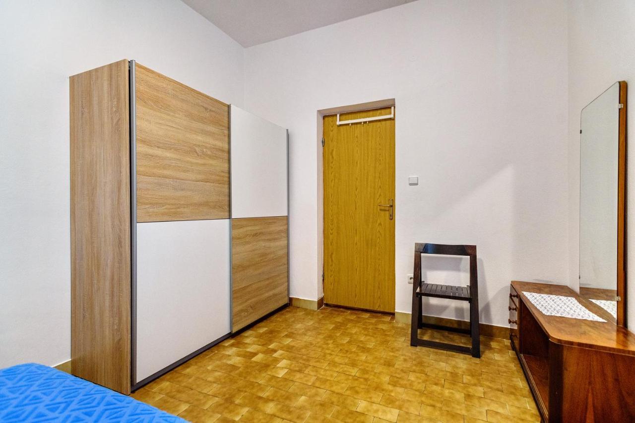 Apartmant Prosika Pag Town Exterior photo